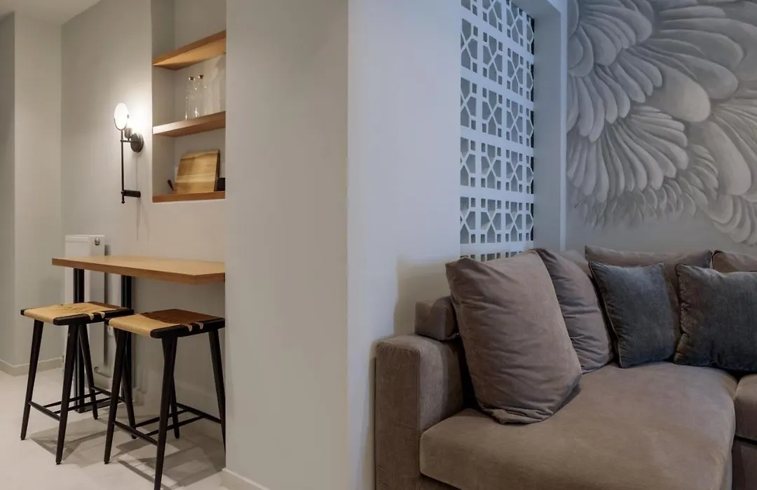 Azalea Luxury Apartment-1